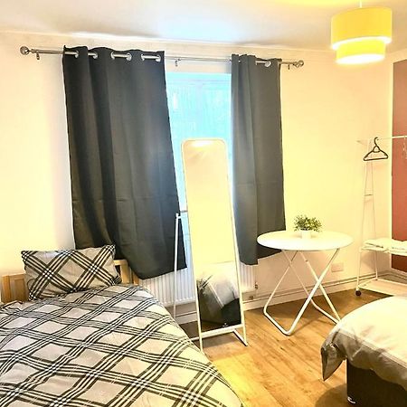 Large Room With Two Bed In Central London Bagian luar foto