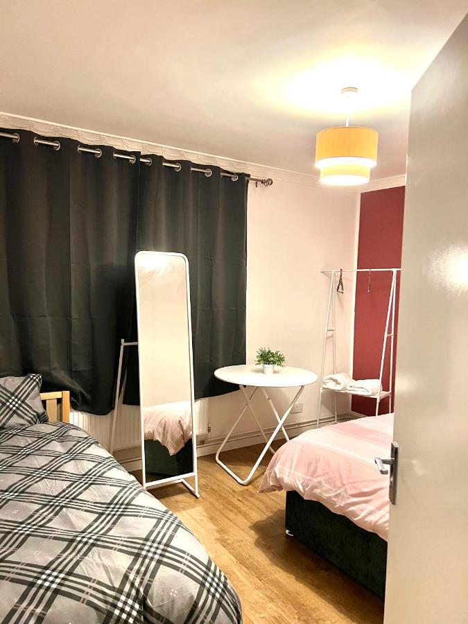 Large Room With Two Bed In Central London Bagian luar foto