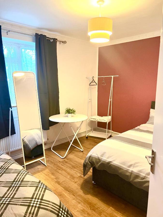 Large Room With Two Bed In Central London Bagian luar foto